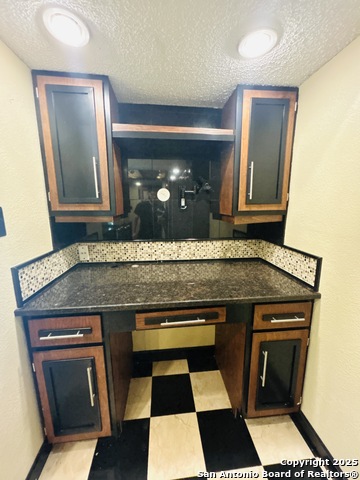 Image 9 of 22 For 7123 Thrush View Ln  42