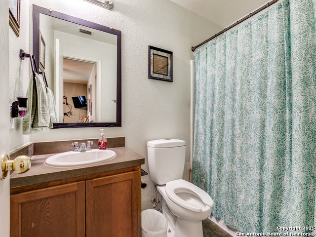 Listing photo id 11 for 9235 Mimosa Manor