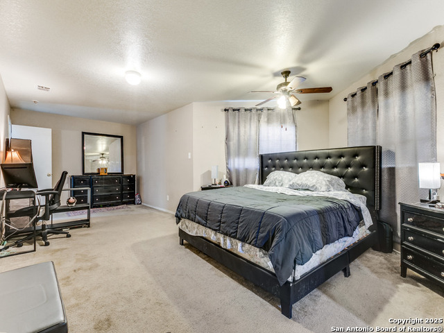 Listing photo id 14 for 9235 Mimosa Manor