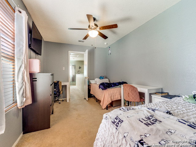 Listing photo id 16 for 9235 Mimosa Manor