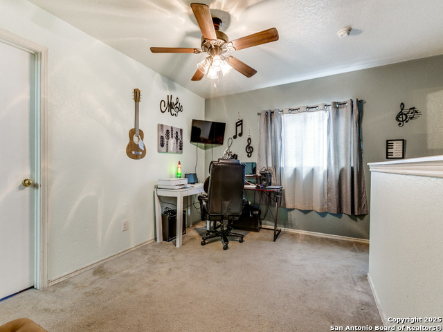 Listing photo id 17 for 9235 Mimosa Manor
