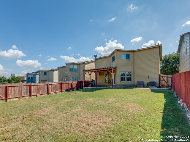 Listing photo id 21 for 9235 Mimosa Manor