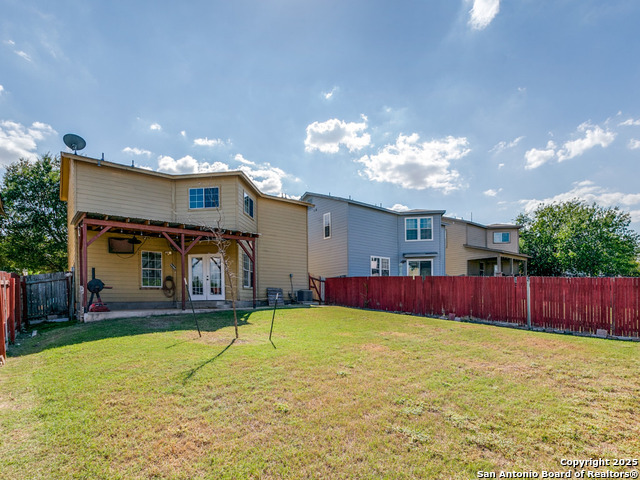 Listing photo id 23 for 9235 Mimosa Manor