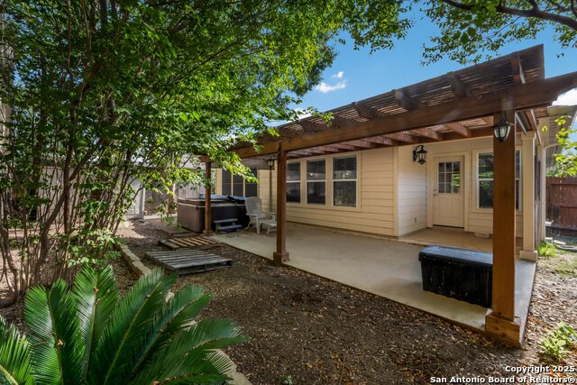 Listing photo id 19 for 5248 Columbia Dr