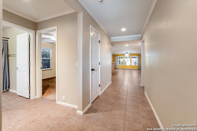 Listing photo id 5 for 5248 Columbia Dr