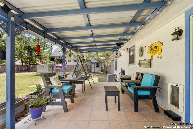 Image 15 of 21 For 195 Lakeside