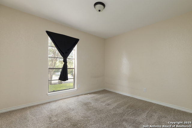 Listing photo id 20 for 14414 Ledgewood St