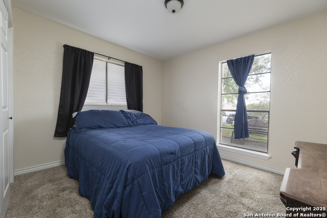 Listing photo id 21 for 14414 Ledgewood St