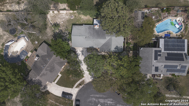 Listing photo id 31 for 14414 Ledgewood St