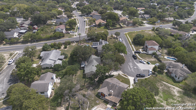 Listing photo id 32 for 14414 Ledgewood St