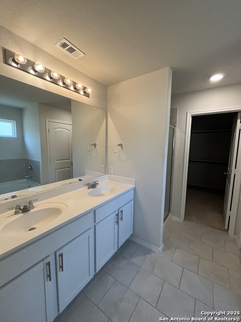 Listing photo id 6 for 6218 Tadpole Bluff