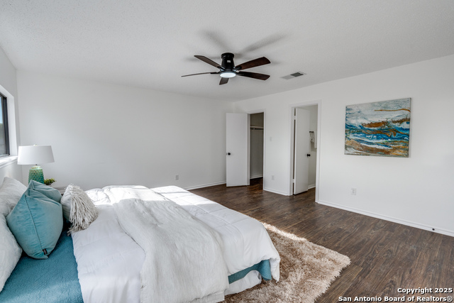 Listing photo id 15 for 8170 Ocean Meadow Dr