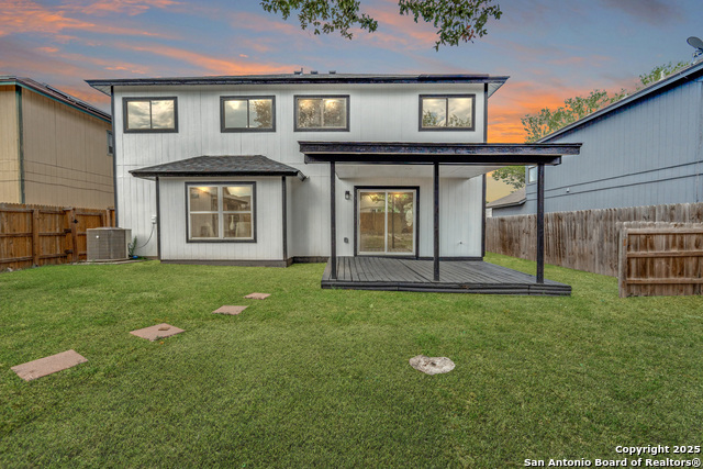 Listing photo id 19 for 8170 Ocean Meadow Dr
