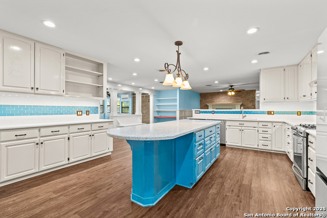 Image 11 of 46 For 118 William Classen