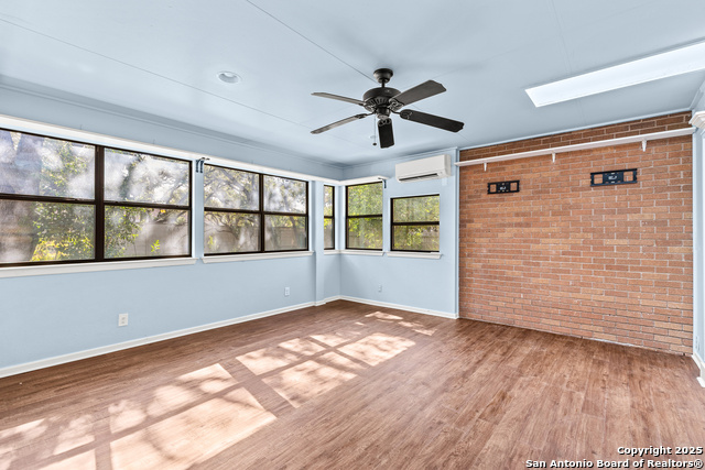 Image 15 of 46 For 118 William Classen