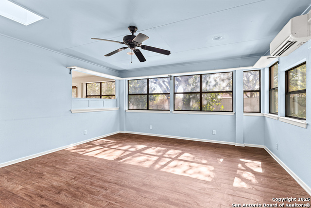 Image 17 of 46 For 118 William Classen