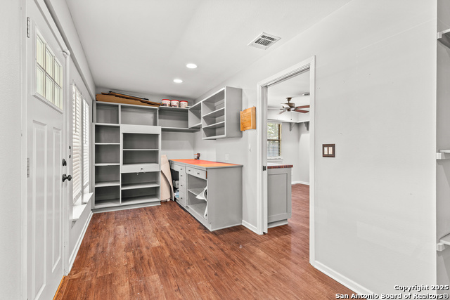 Image 35 of 46 For 118 William Classen