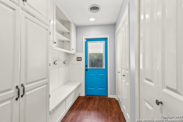 Image 38 of 46 For 118 William Classen