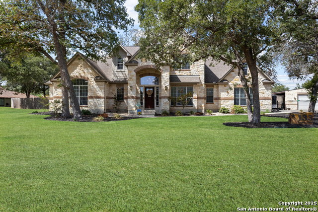 Listing photo id 8 for 133 Legacy Trace