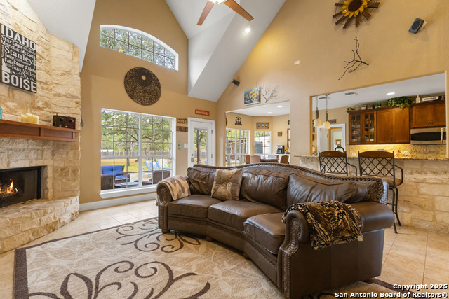 Listing photo id 16 for 133 Legacy Trace