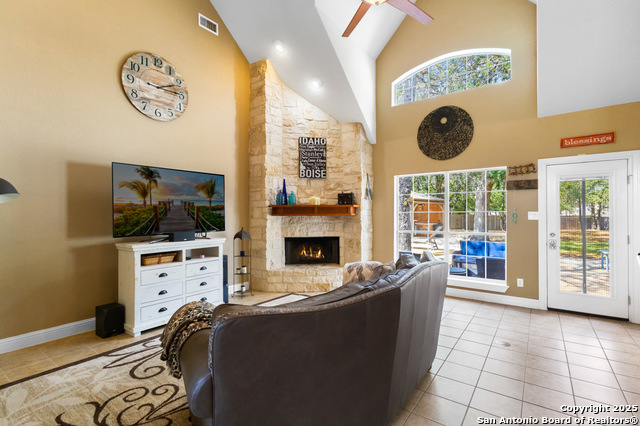 Listing photo id 17 for 133 Legacy Trace