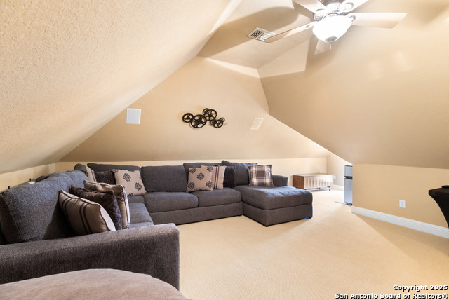 Listing photo id 25 for 133 Legacy Trace