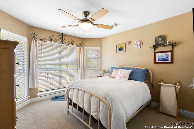 Listing photo id 26 for 133 Legacy Trace