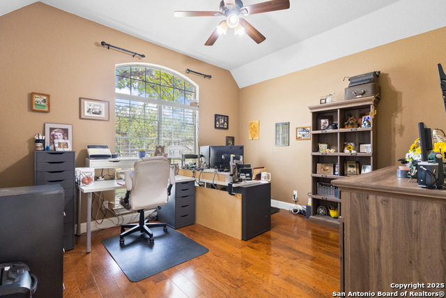 Listing photo id 28 for 133 Legacy Trace