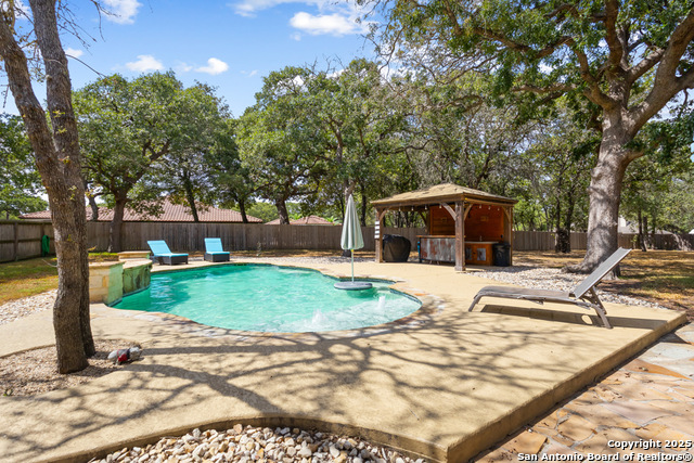 Listing photo id 33 for 133 Legacy Trace