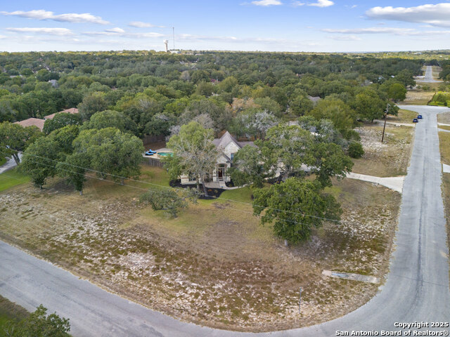 Listing photo id 39 for 133 Legacy Trace