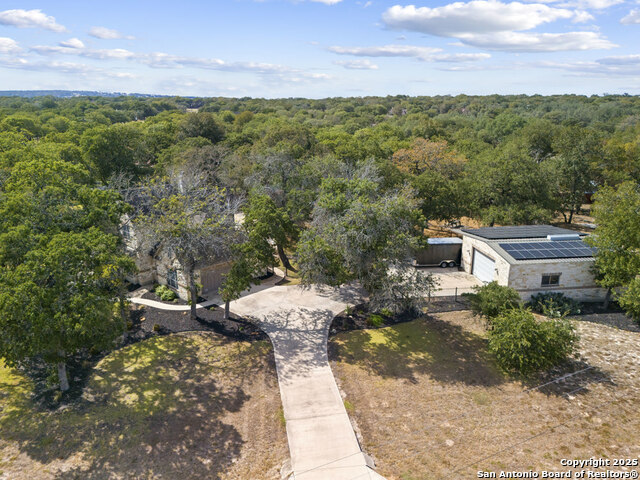 Listing photo id 40 for 133 Legacy Trace
