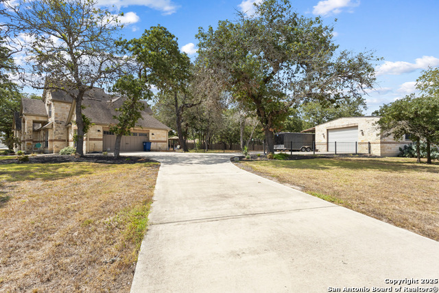 Listing photo id 45 for 133 Legacy Trace