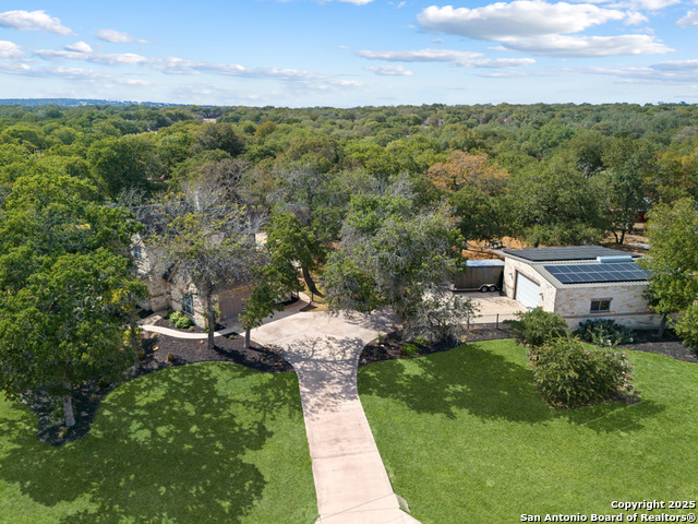 Listing photo id 3 for 133 Legacy Trace