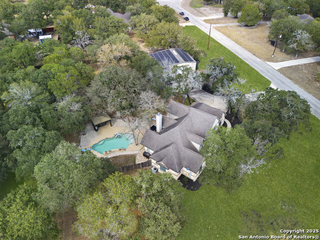 Listing photo id 4 for 133 Legacy Trace