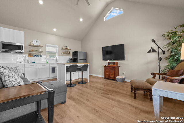 Listing photo id 35 for 330 Ferryboat