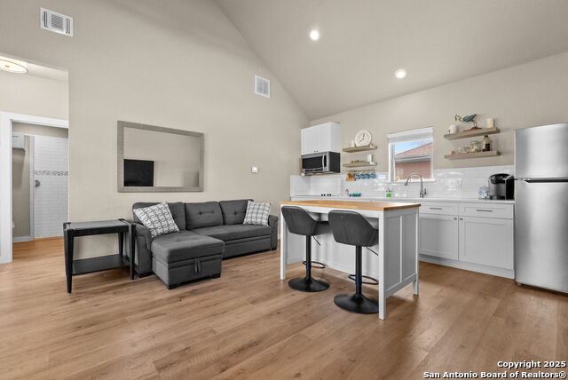 Listing photo id 36 for 330 Ferryboat