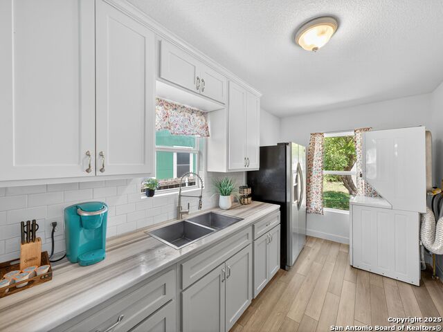 Image 10 of 27 For 2335 Waverly Avenue