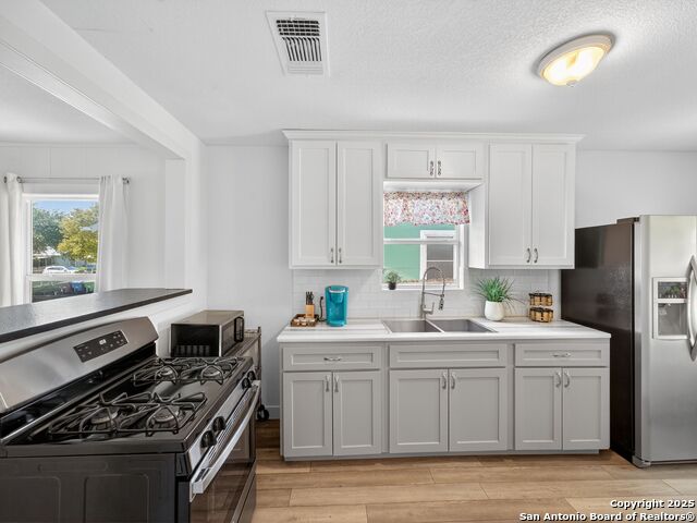 Image 9 of 27 For 2335 Waverly Avenue