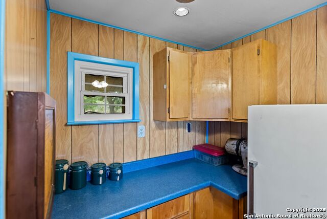 Listing photo id 15 for 423 Fm 2772