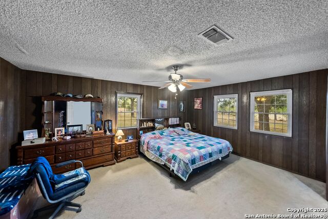 Listing photo id 16 for 423 Fm 2772