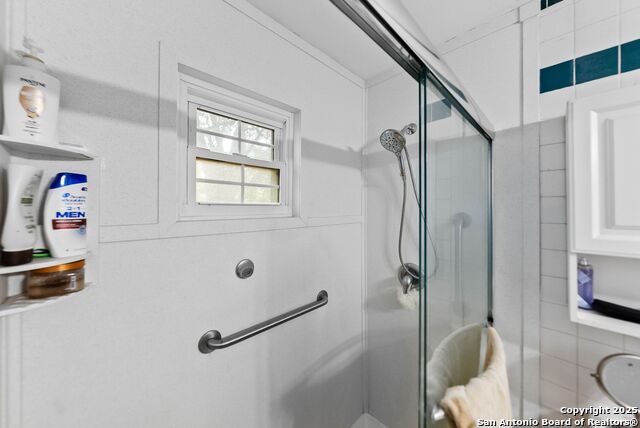 Listing photo id 20 for 423 Fm 2772