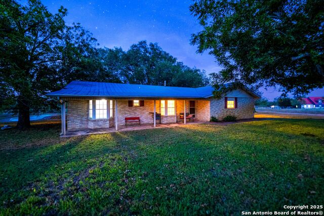 Listing photo id 80 for 423 Fm 2772
