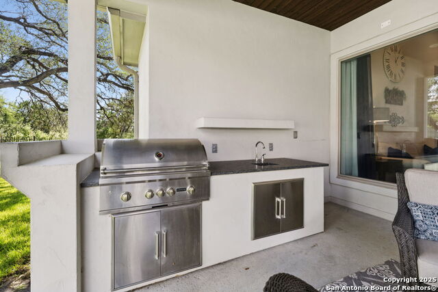 Image 32 of 40 For 7142 Bluff Run