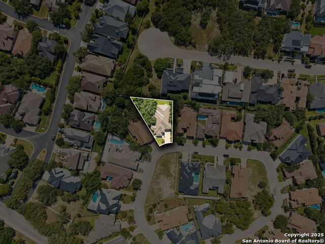 Image 38 of 40 For 7142 Bluff Run