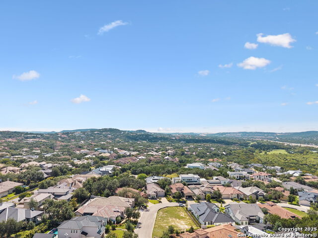 Image 39 of 40 For 7142 Bluff Run