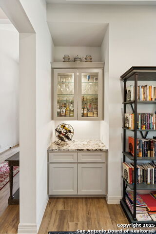 Image 7 of 40 For 7142 Bluff Run