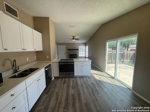 Listing photo id 15 for 6203 Valley Knight