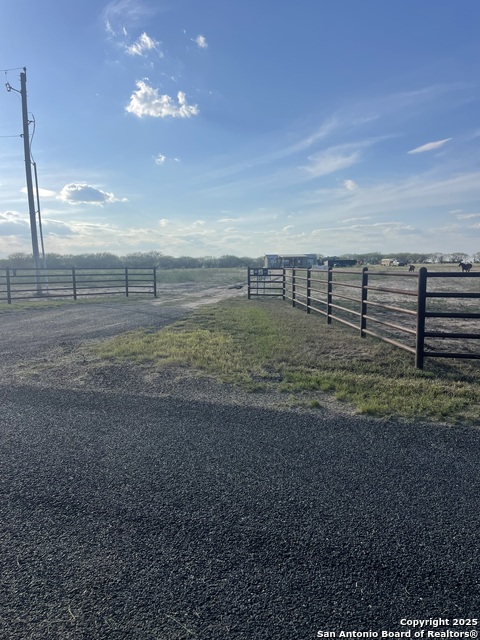 Details for 125 County Road 402, Three Rivers, TX 78071