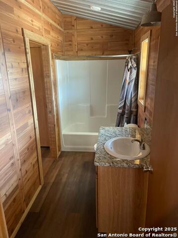 Listing photo id 10 for 125 County Road 402