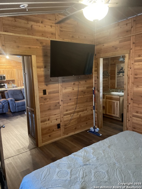 Listing photo id 12 for 125 County Road 402